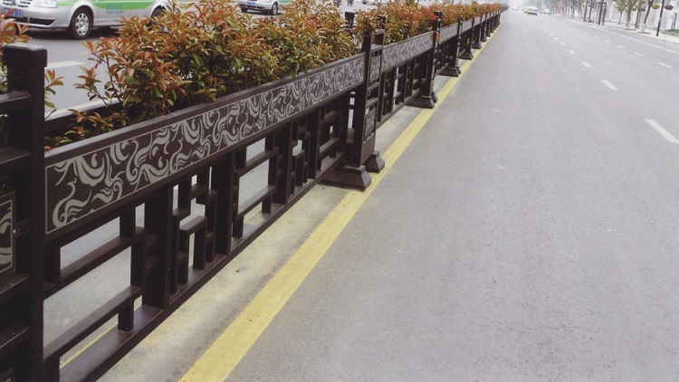 特色道路護(hù)欄，打造美風(fēng)景線